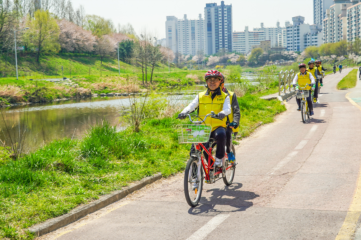 시각장애인과 자전거 함께 타기 행사 - 5