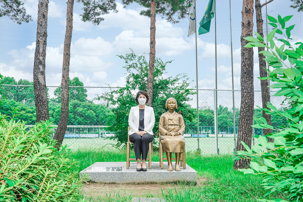 세계 일본군 위안부 피해자 기림의 날 - 9