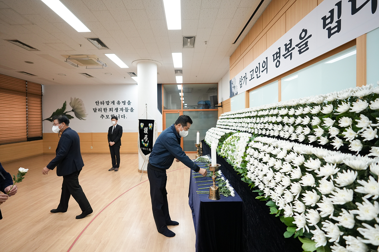 노원구의회 이태원 참사 합동분향소 조문 - 1