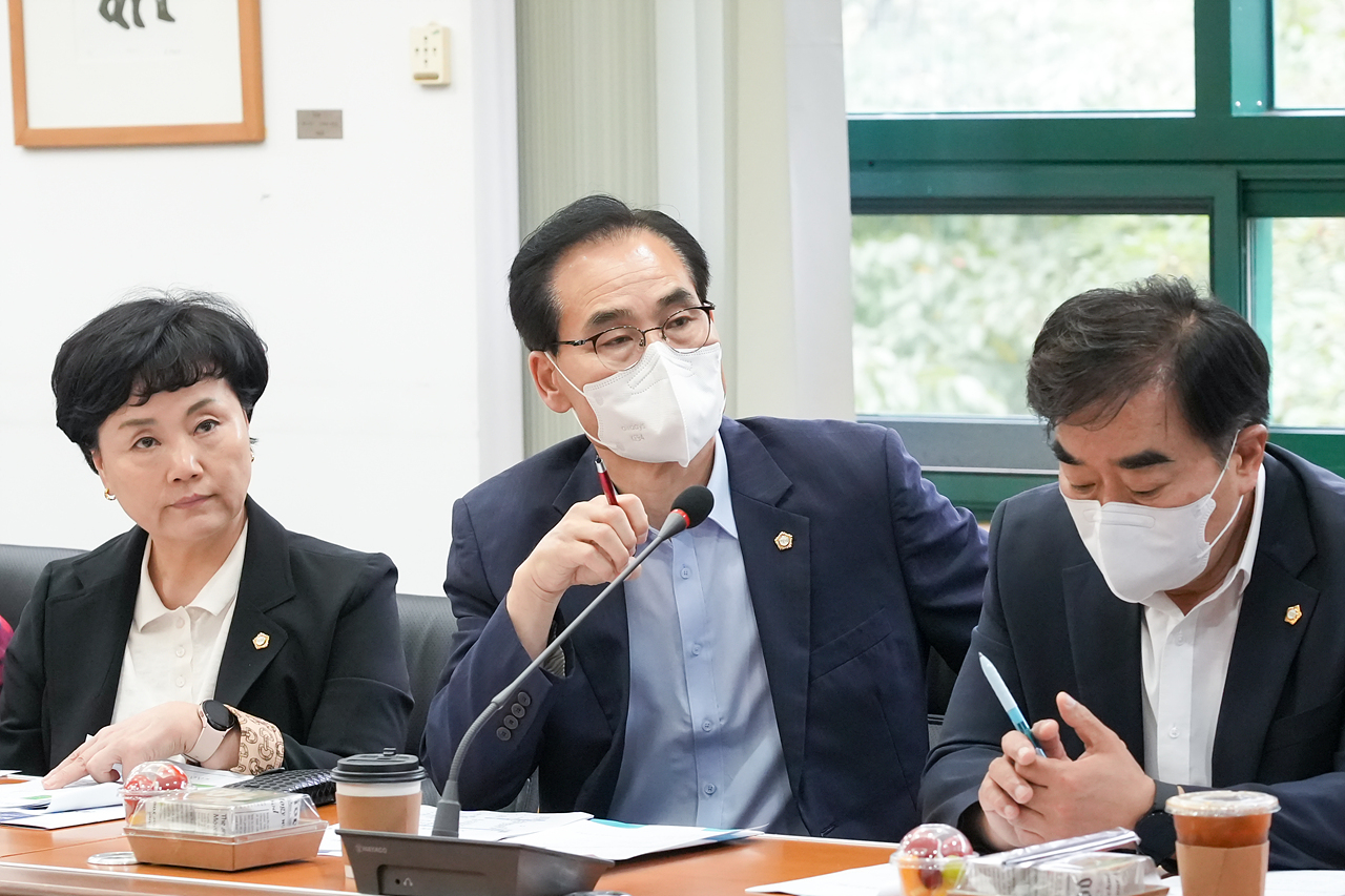 전기차 급속충전소 부족실태 해결방안 연구단 중간보고회 - 12