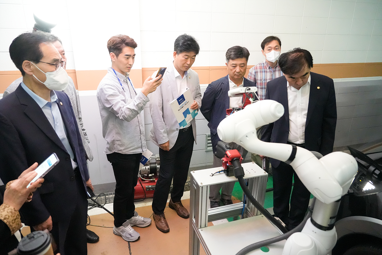 전기차 급속충전소 부족실태 해결방안 연구단 중간보고회 - 24