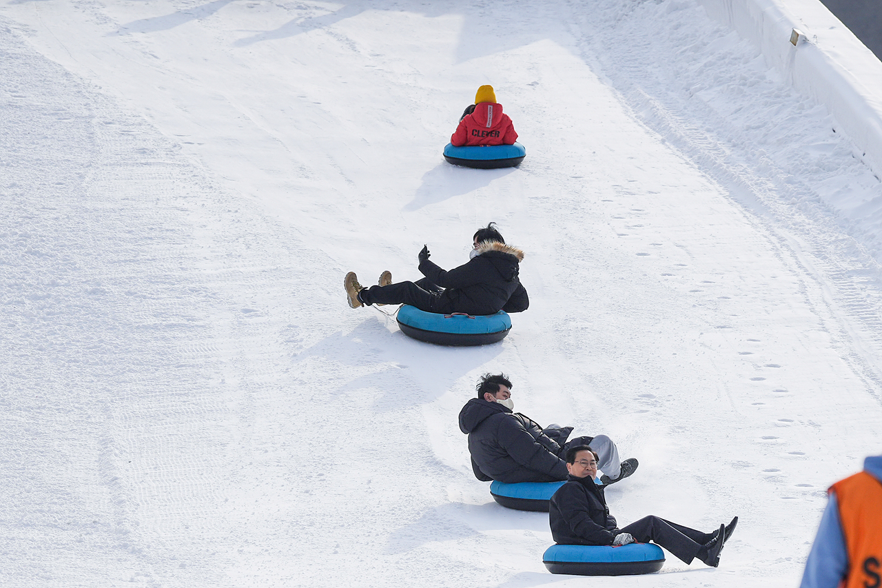 행정재경위원회 현장방문 중랑천(노원) 눈썰매장 - 14