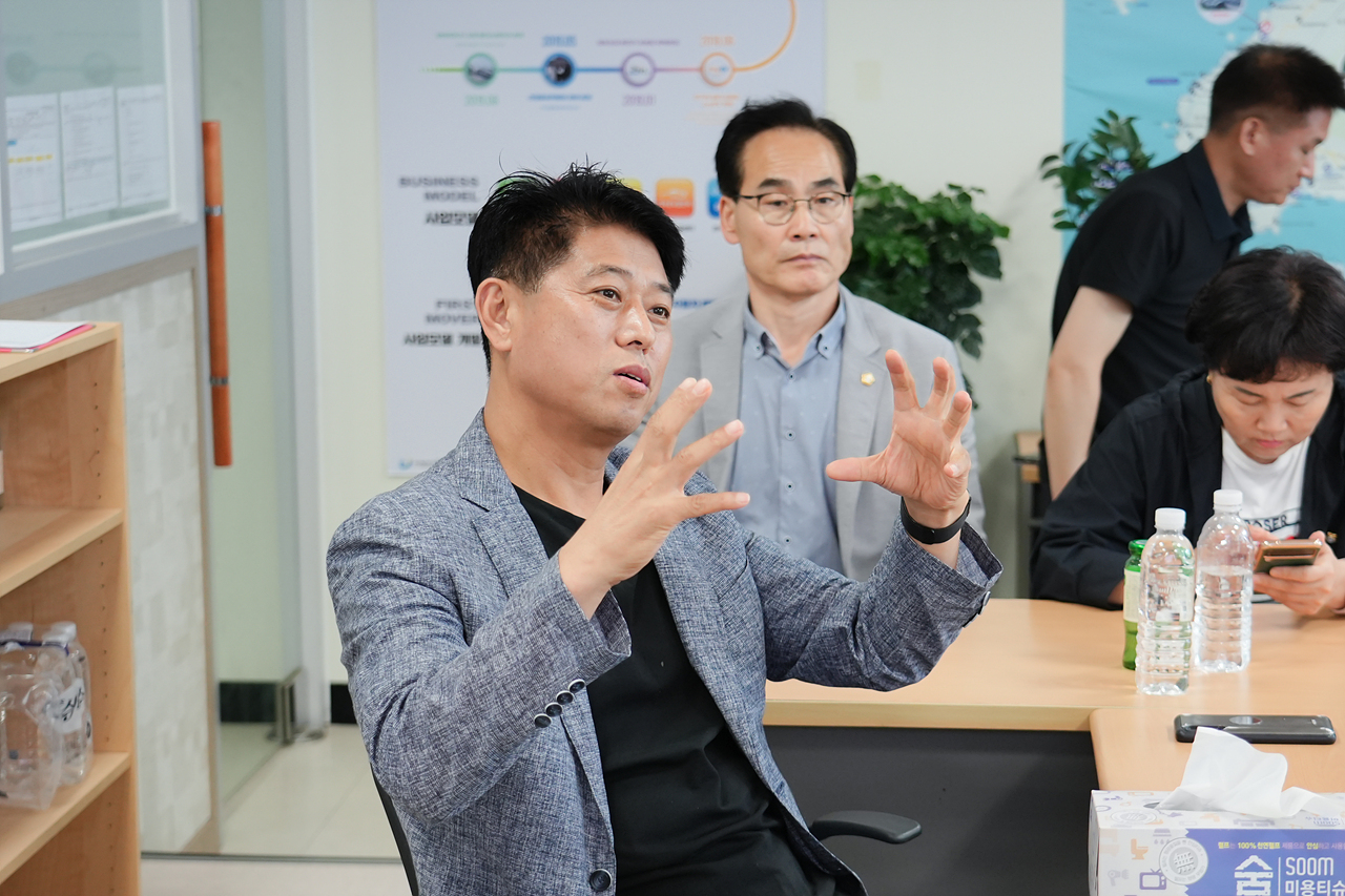 전기차 충전소 부족 문제 해소를 위한 특별위원회 현장방문 - 5