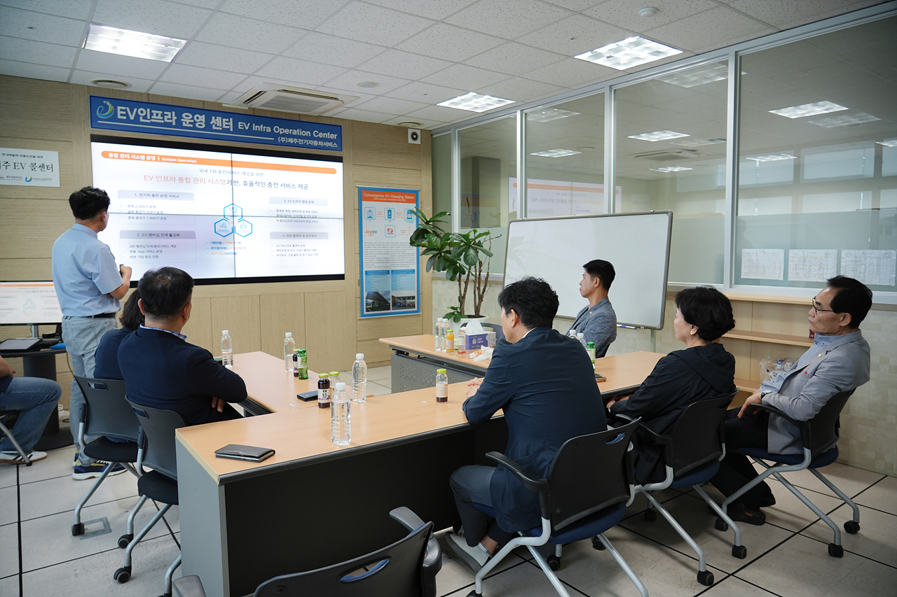 전기차 충전소 부족 문제 해소를 위한 특별위원회 현장방문 - 4