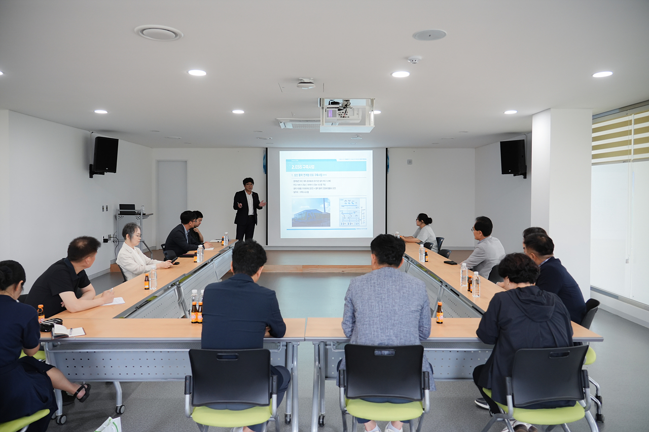 전기차 충전소 부족 문제 해소를 위한 특별위원회 현장방문 - 12