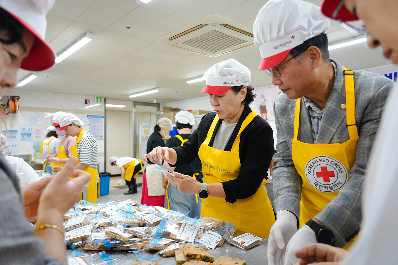 대한적십자사 북부봉사관 빵나눔터 방문 - 2