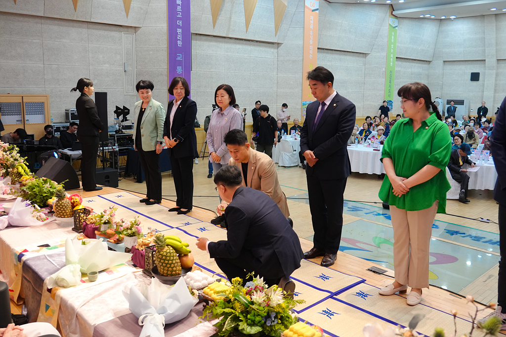 제52회 어버이날 기념 100세 어르신 축하연 - 4