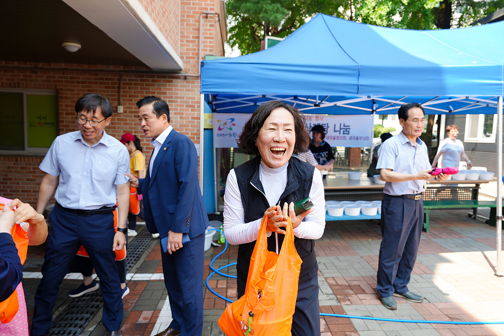 하계2동 새마을부녀회 삼계탕봉사 격려방문 - 10