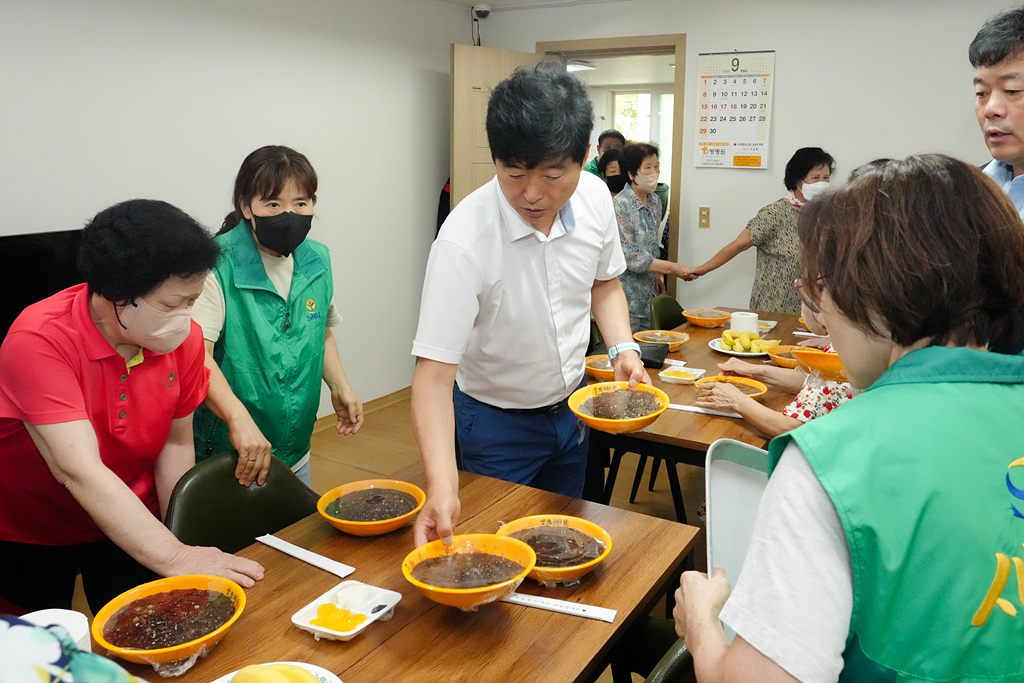 하계1동 경로당어르신 점심봉사 - 6