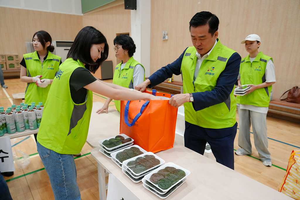 의장님 노원구 자원봉사센터 추석맞이 키트제작 격려방문 - 17