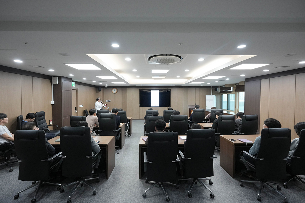  의회 LLM(챗gpt) 효과적 사용법 설명회 - 1