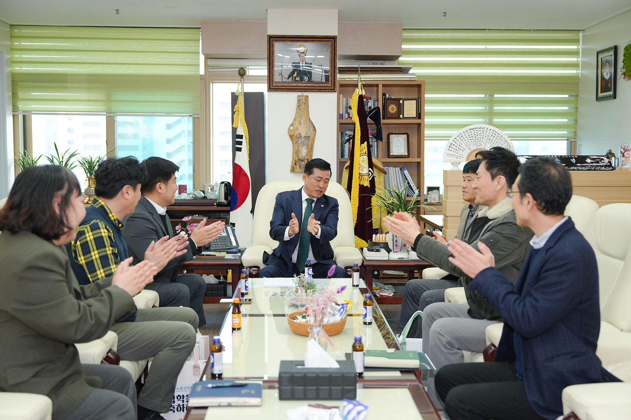 직원 자녀 초등학교 입학선물 전달식 - 2
