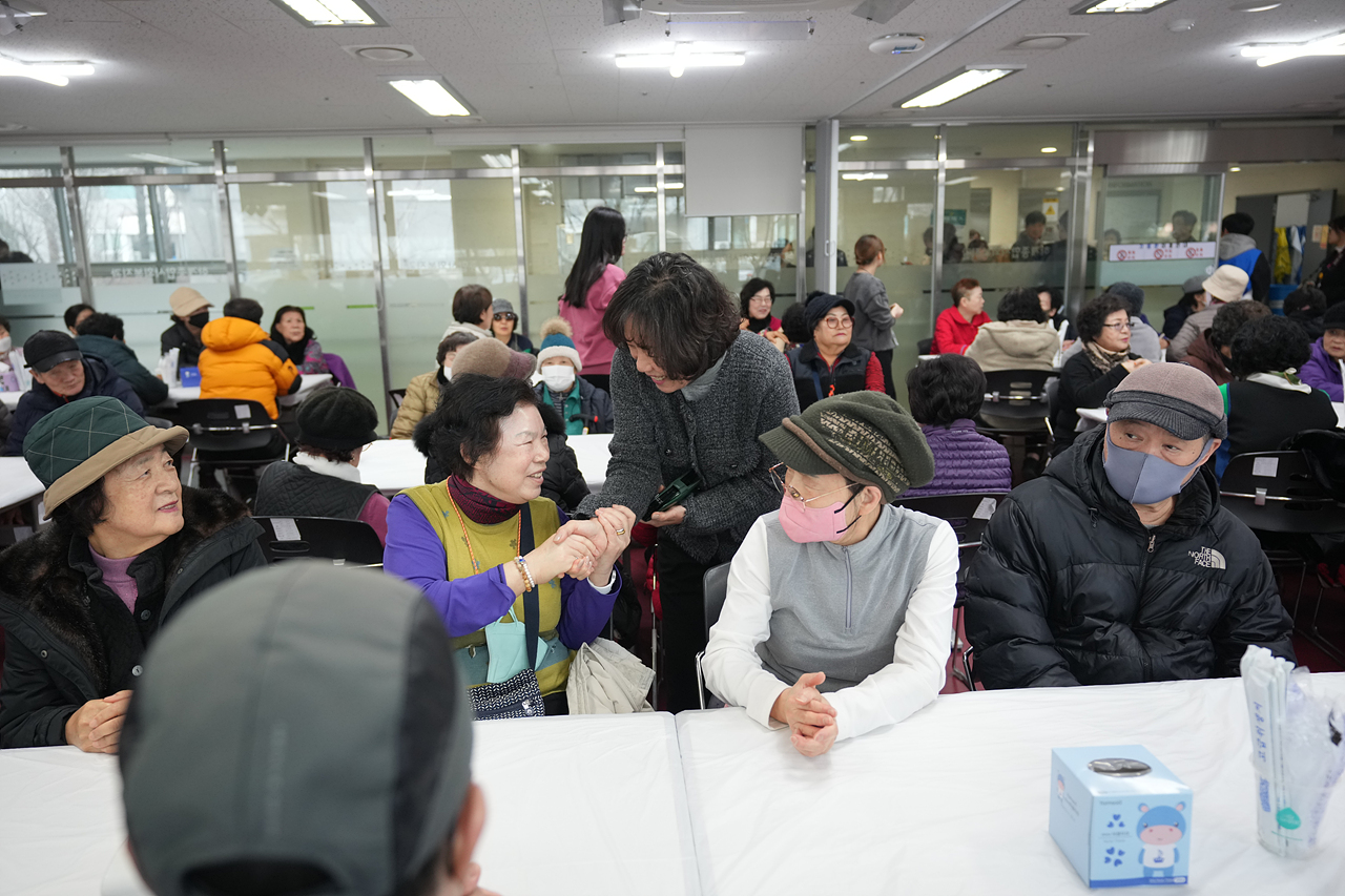 하계종합사회복지관 설날떡국행사 - 11