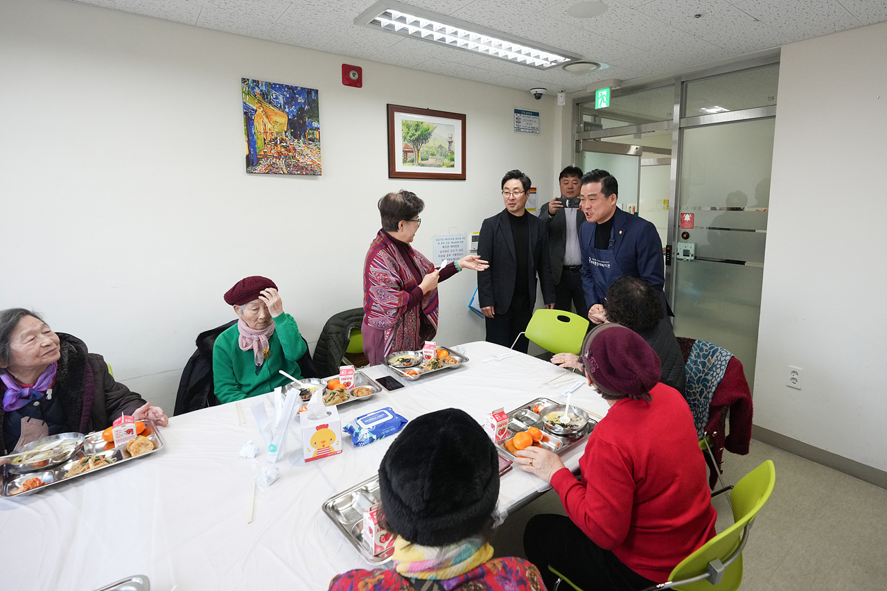 하계종합사회복지관 설날떡국행사 - 19