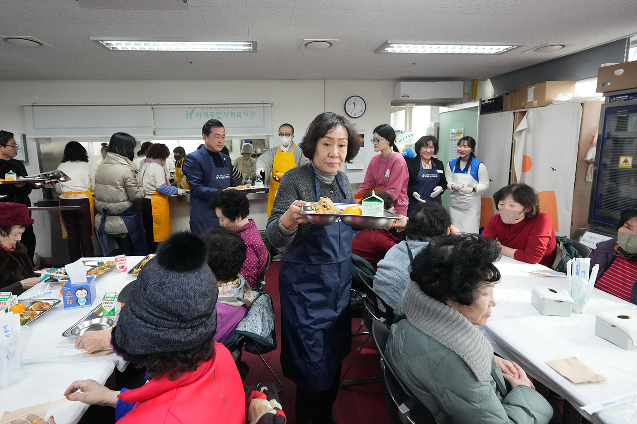 하계종합사회복지관 설날떡국행사 - 26