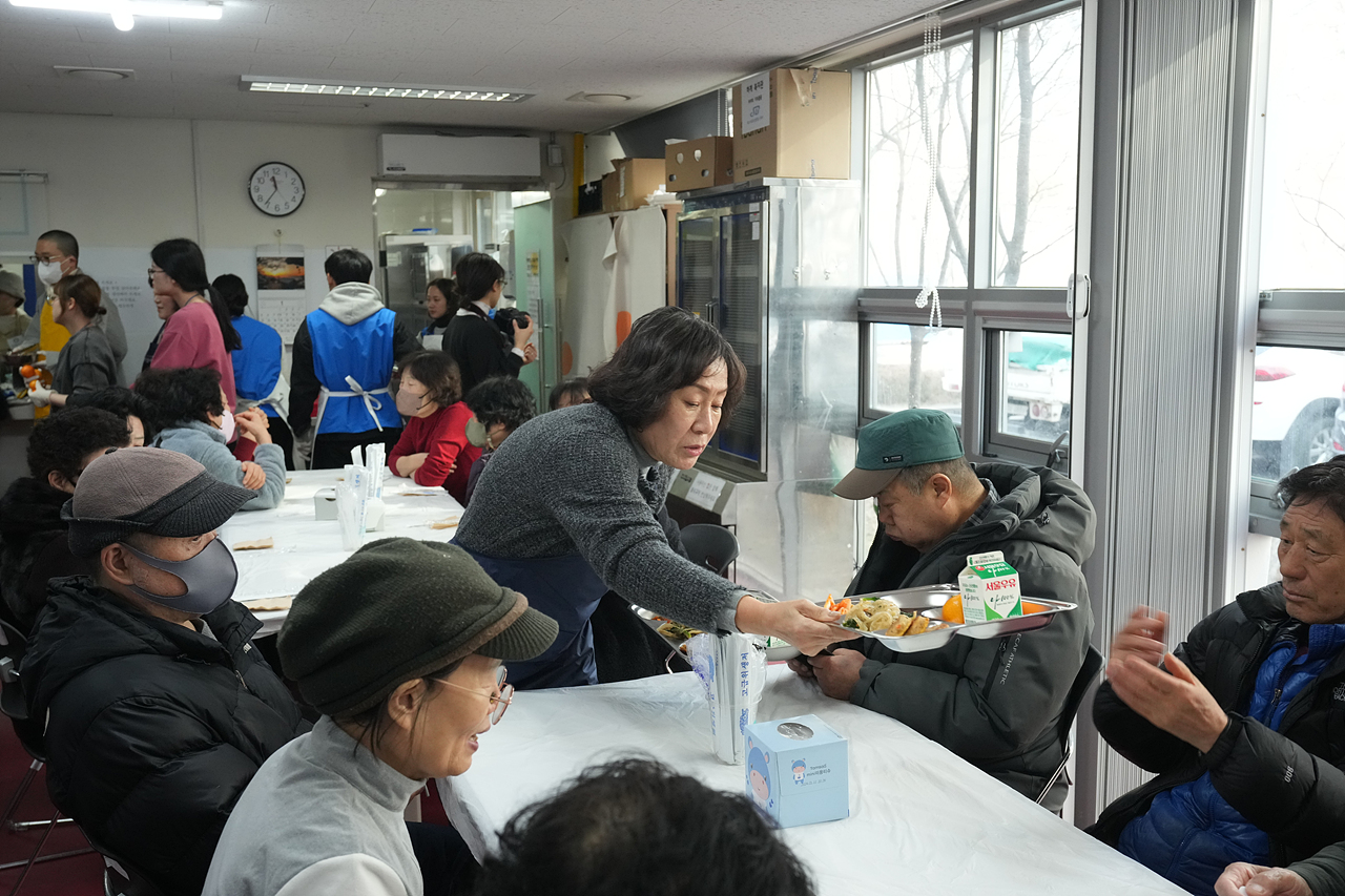 하계종합사회복지관 설날떡국행사 - 29