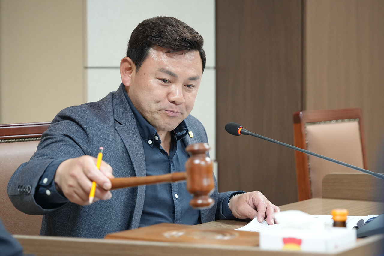 제290회 임시회 폐회 중 운영위원회 제2차 회의 - 9