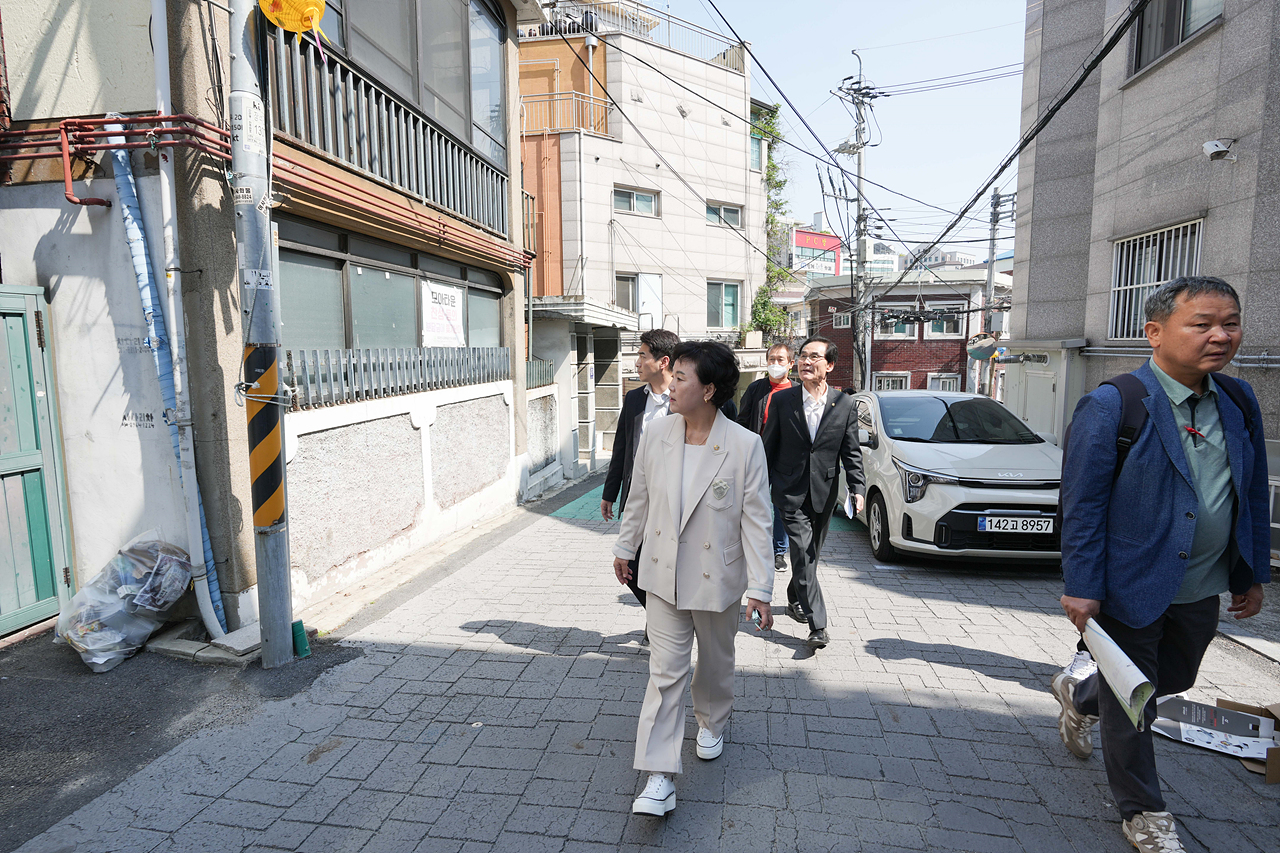 도시재생을 위한 빈집 활용 방안에 대한 연구단체 현장방문 - 15