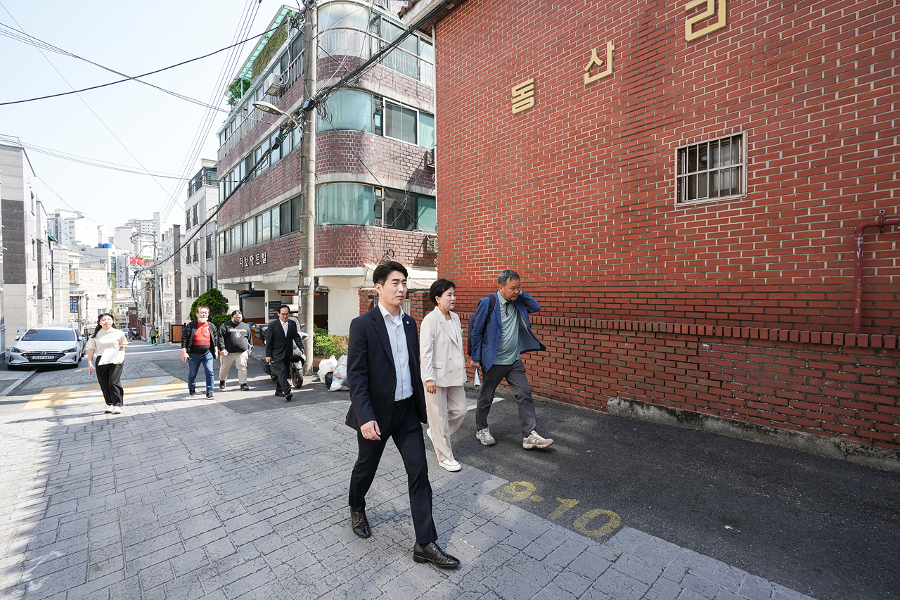 도시재생을 위한 빈집 활용 방안에 대한 연구단체 현장방문 - 10