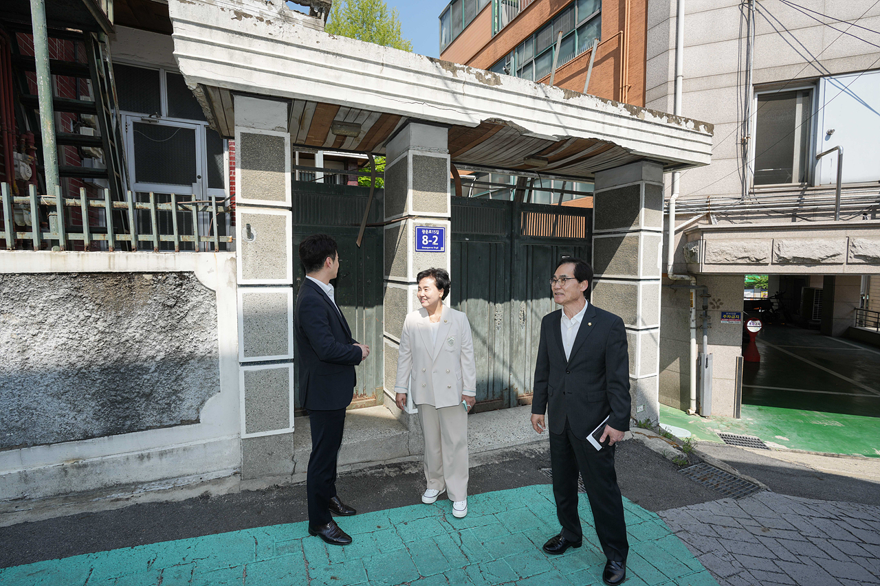 도시재생을 위한 빈집 활용 방안에 대한 연구단체 현장방문 - 19