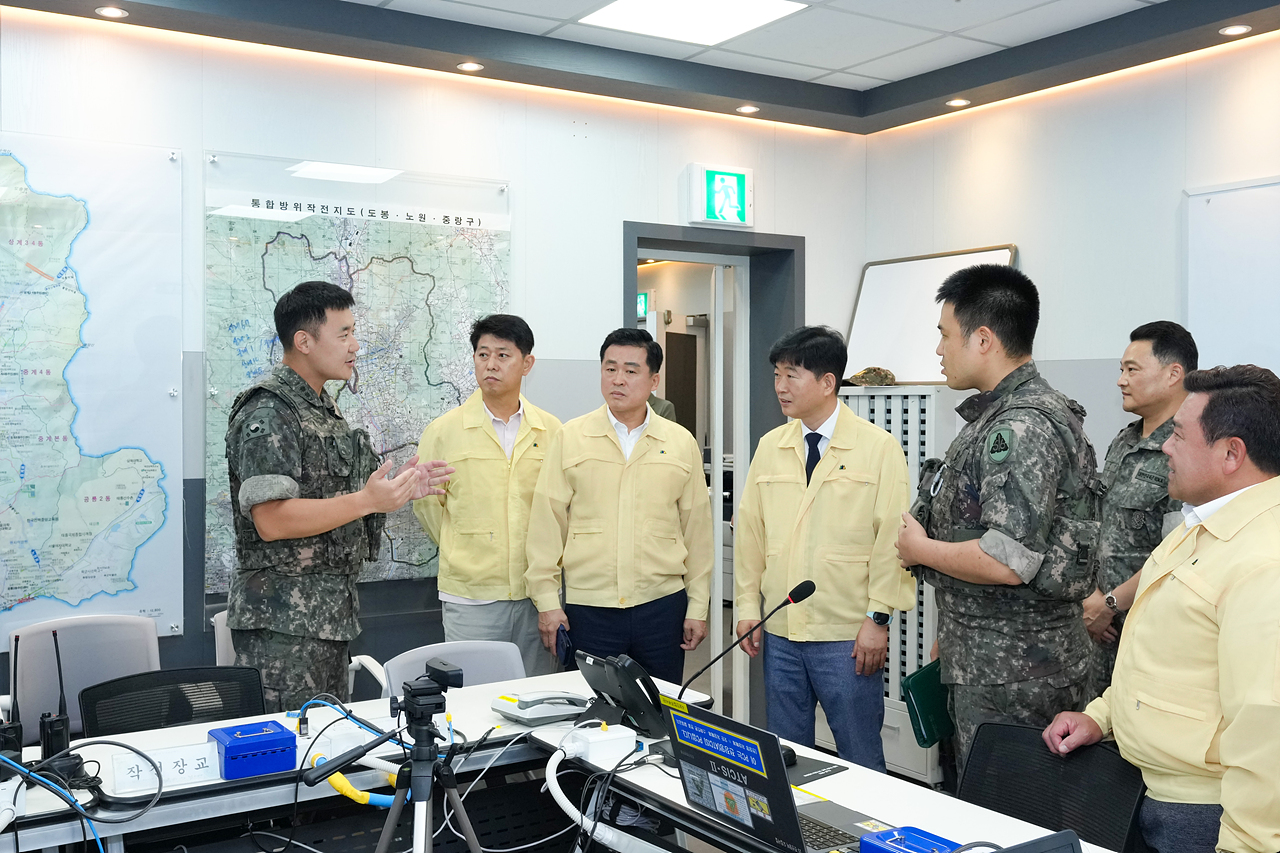 의장단 을지연습 종합상황실 격려 방문 - 12