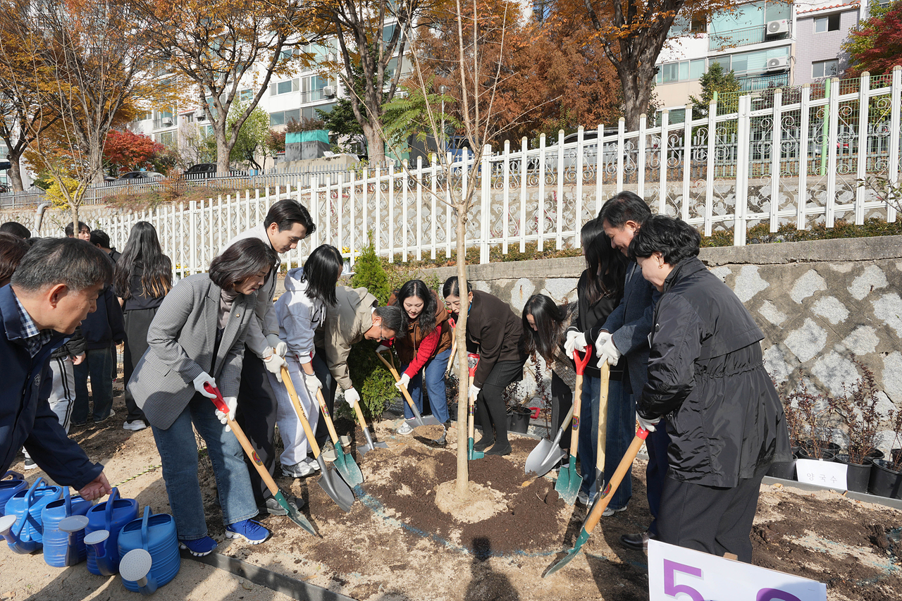 주민 참여 100만그루 나무심기 행사(월계초) - 14