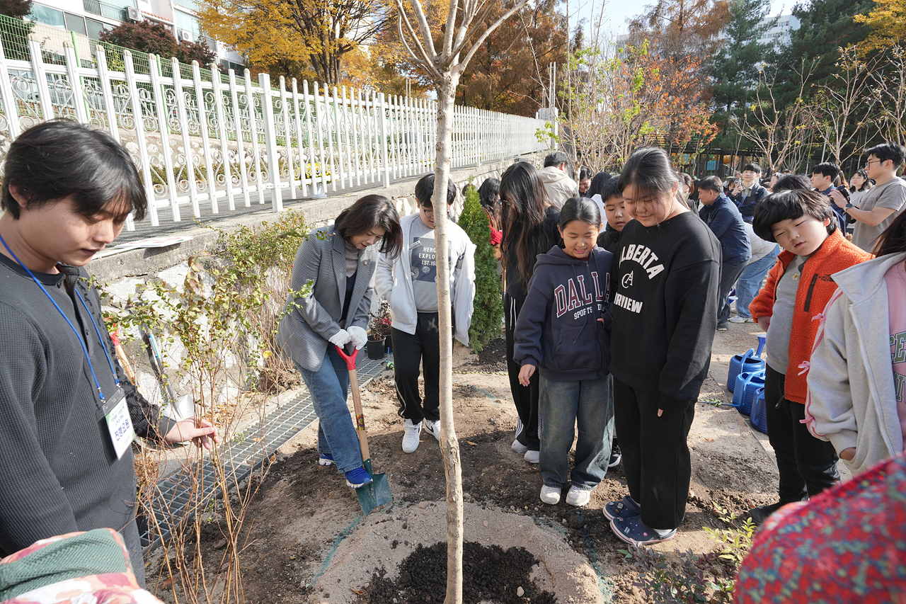 주민 참여 100만그루 나무심기 행사(월계초) - 21