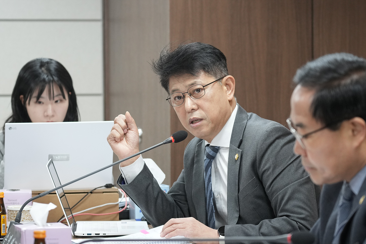 제295회 노원구의회 정례회 도시환경위원회 - 8