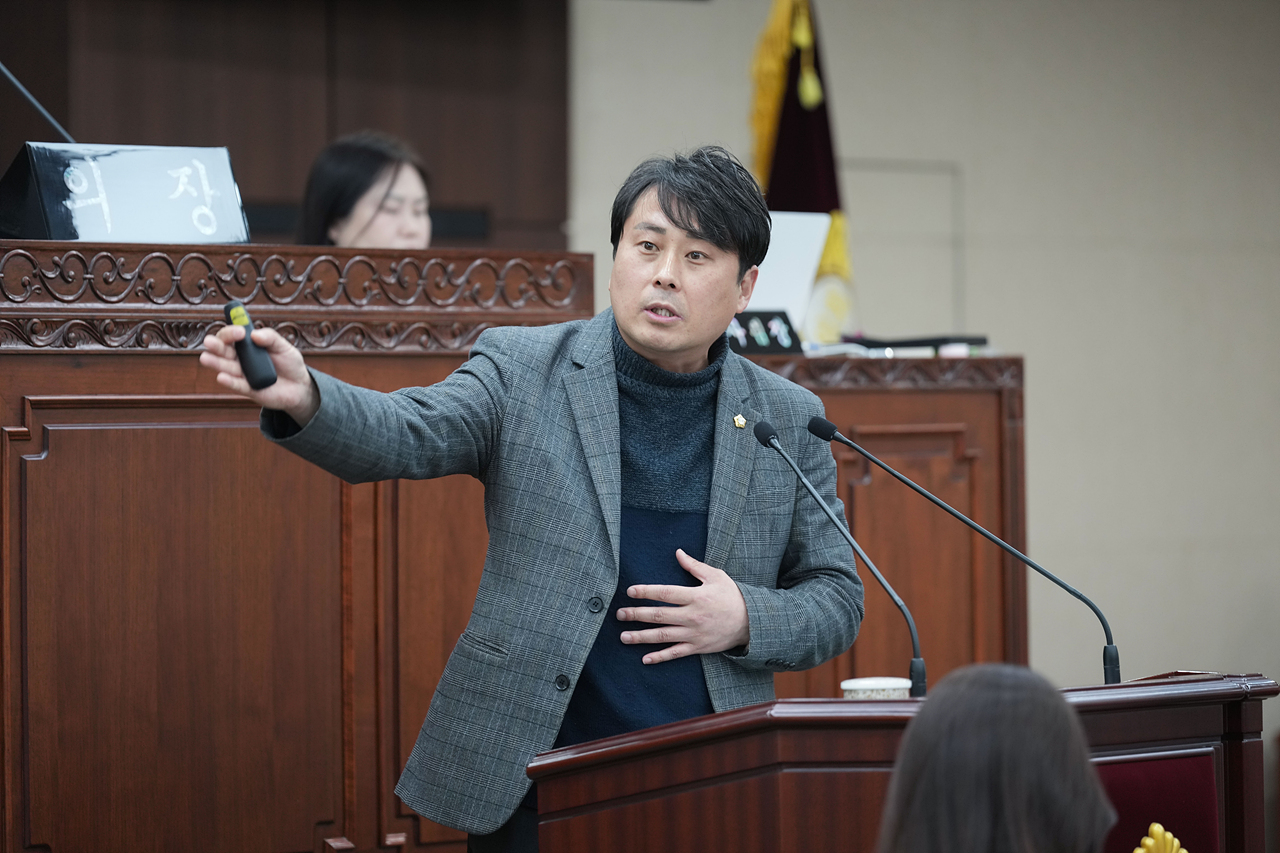 제295회 노원구의회 정례회 제2차 본회의 - 11