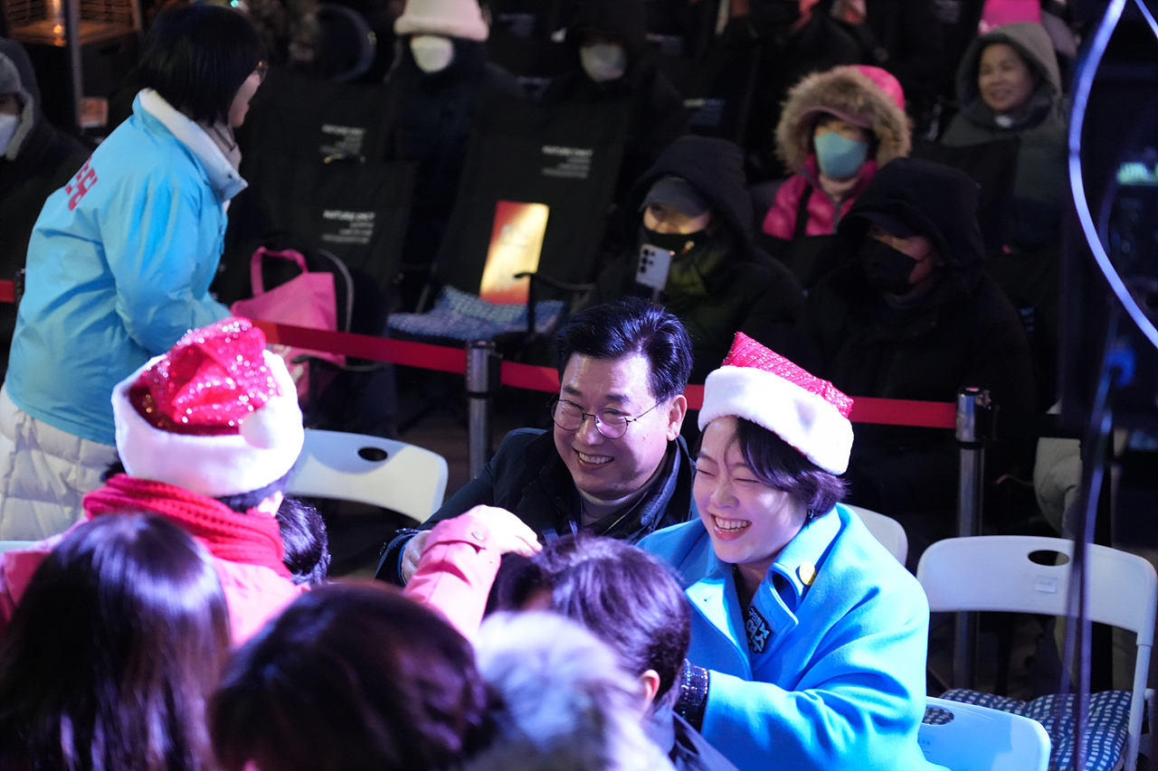 경춘선 공릉숲길 크리스마스 마켓·빛의 거리 점등식 - 1