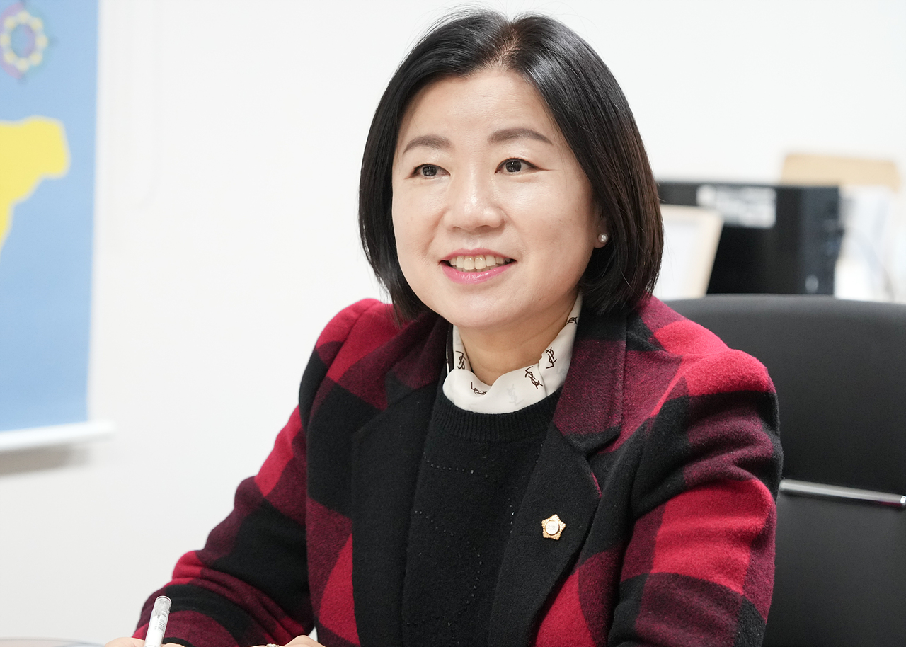 언론사 인터뷰 - 6