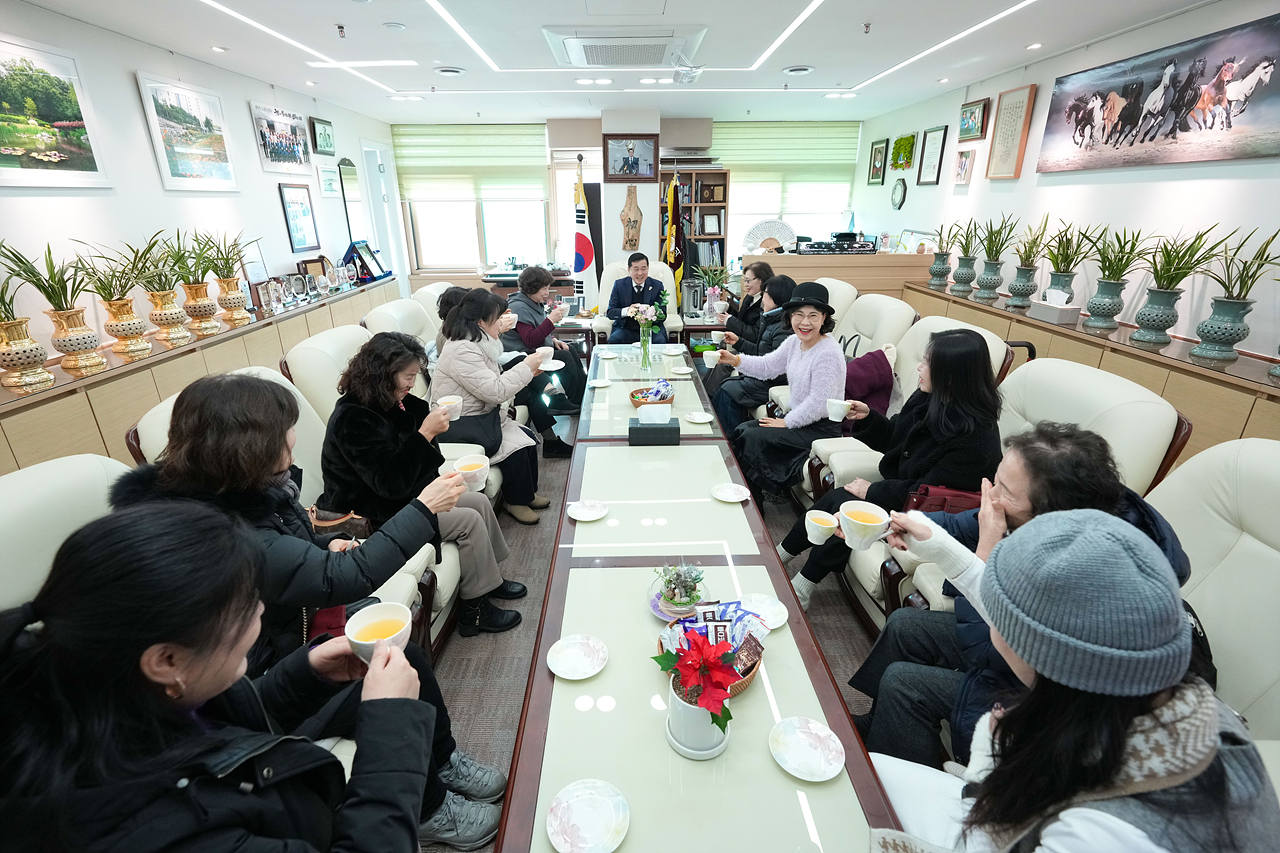 의장님 손님 방문 - 3