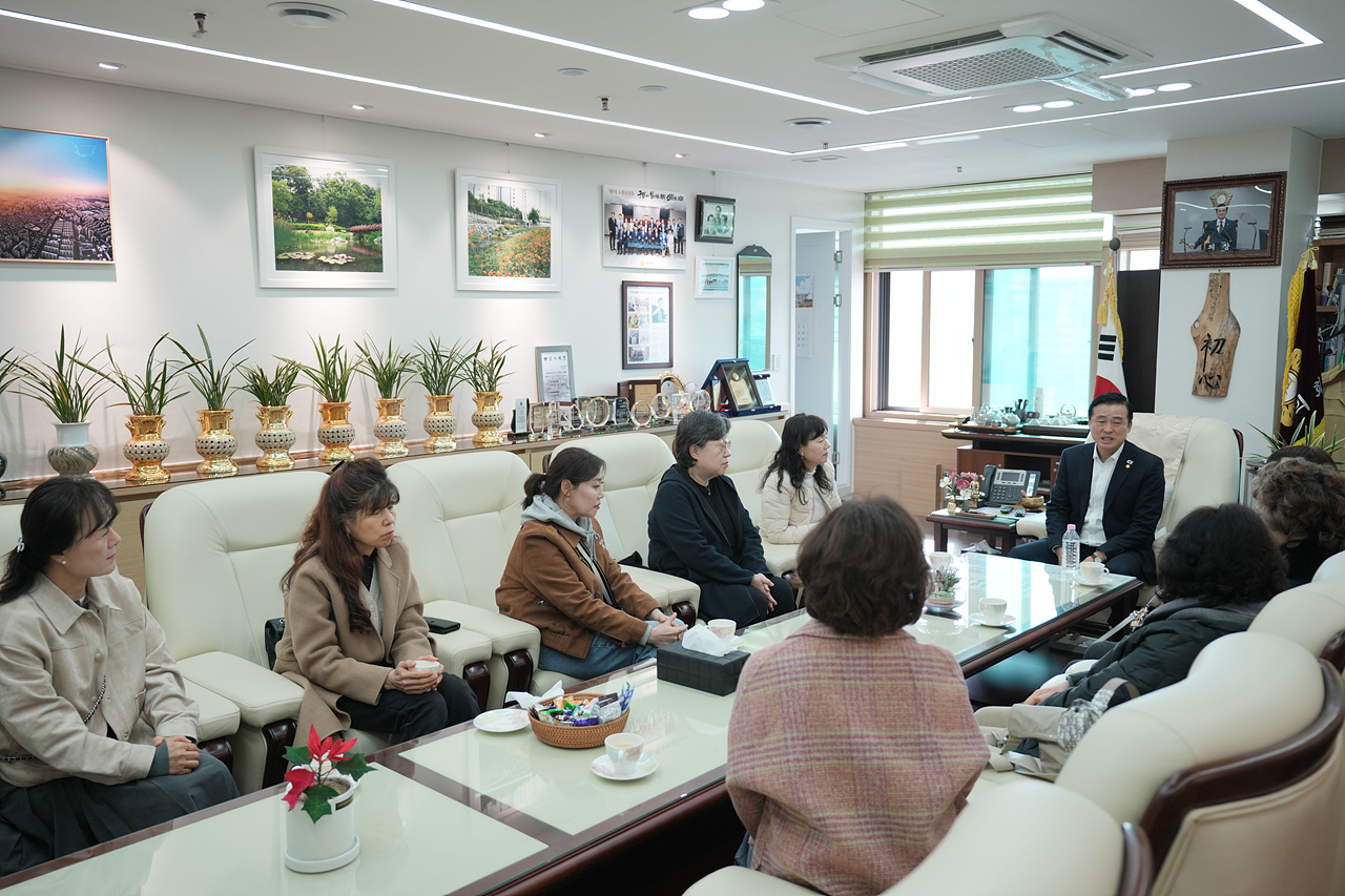 의장실 손님방문 - 5