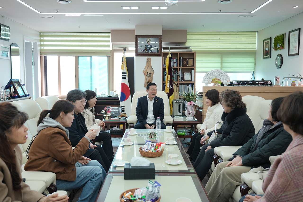 의장실 손님방문 - 3