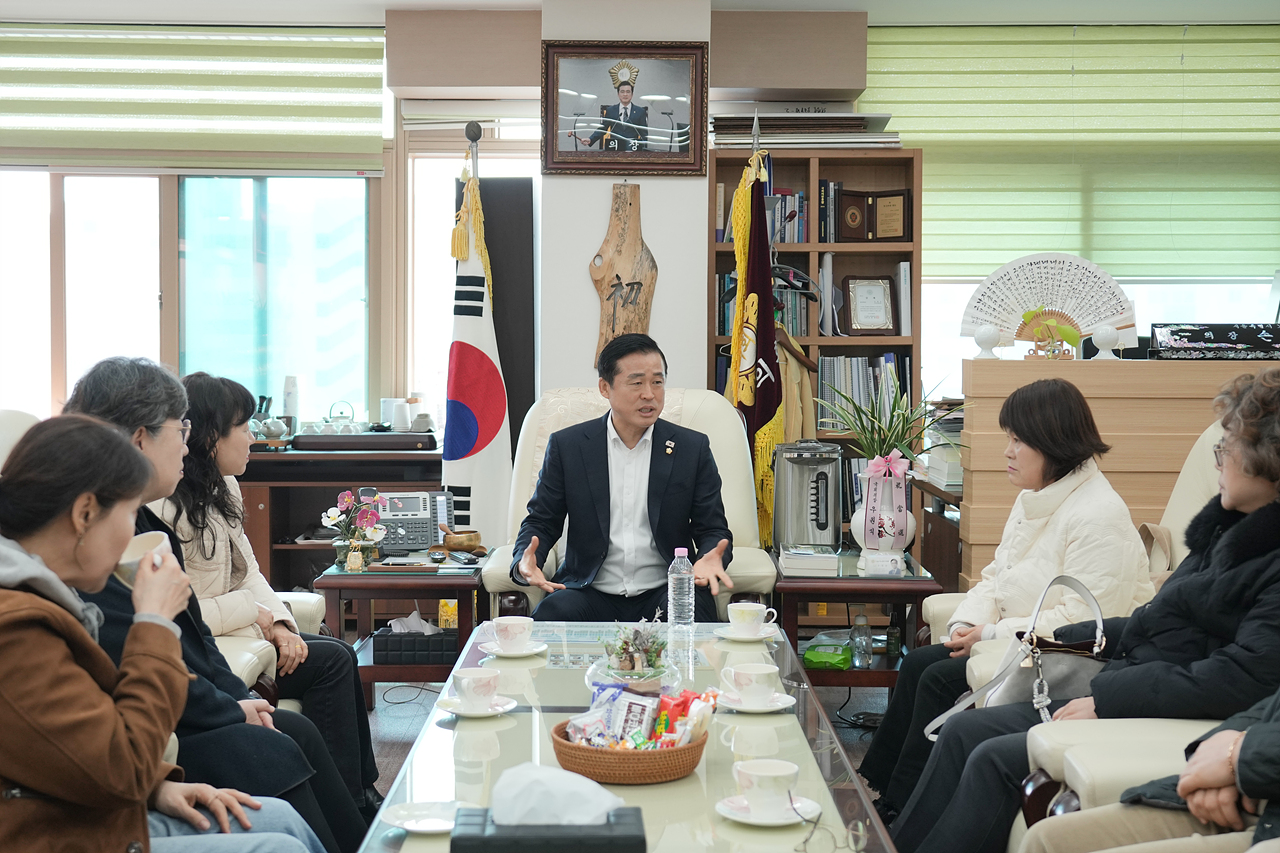 의장실 손님방문 - 4