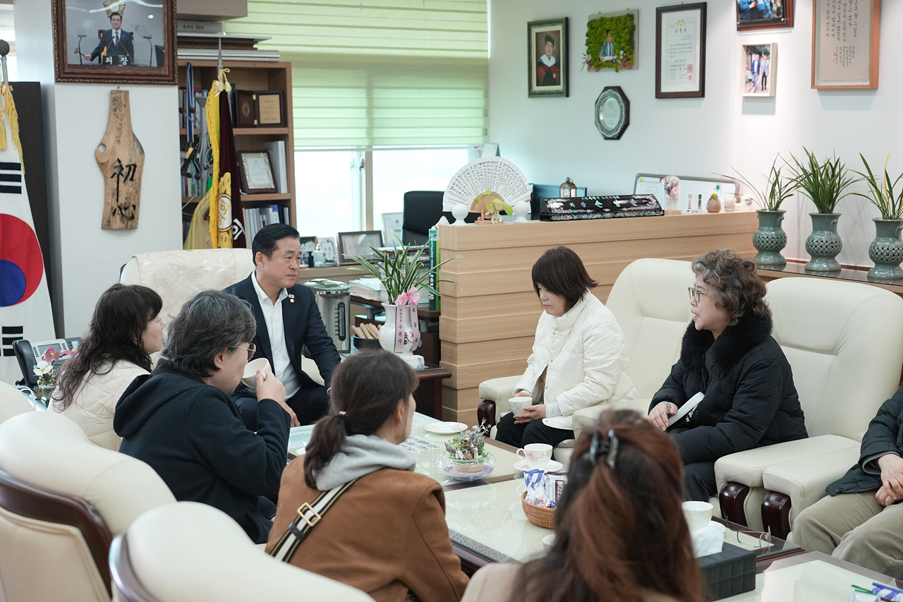 의장실 손님방문 - 6