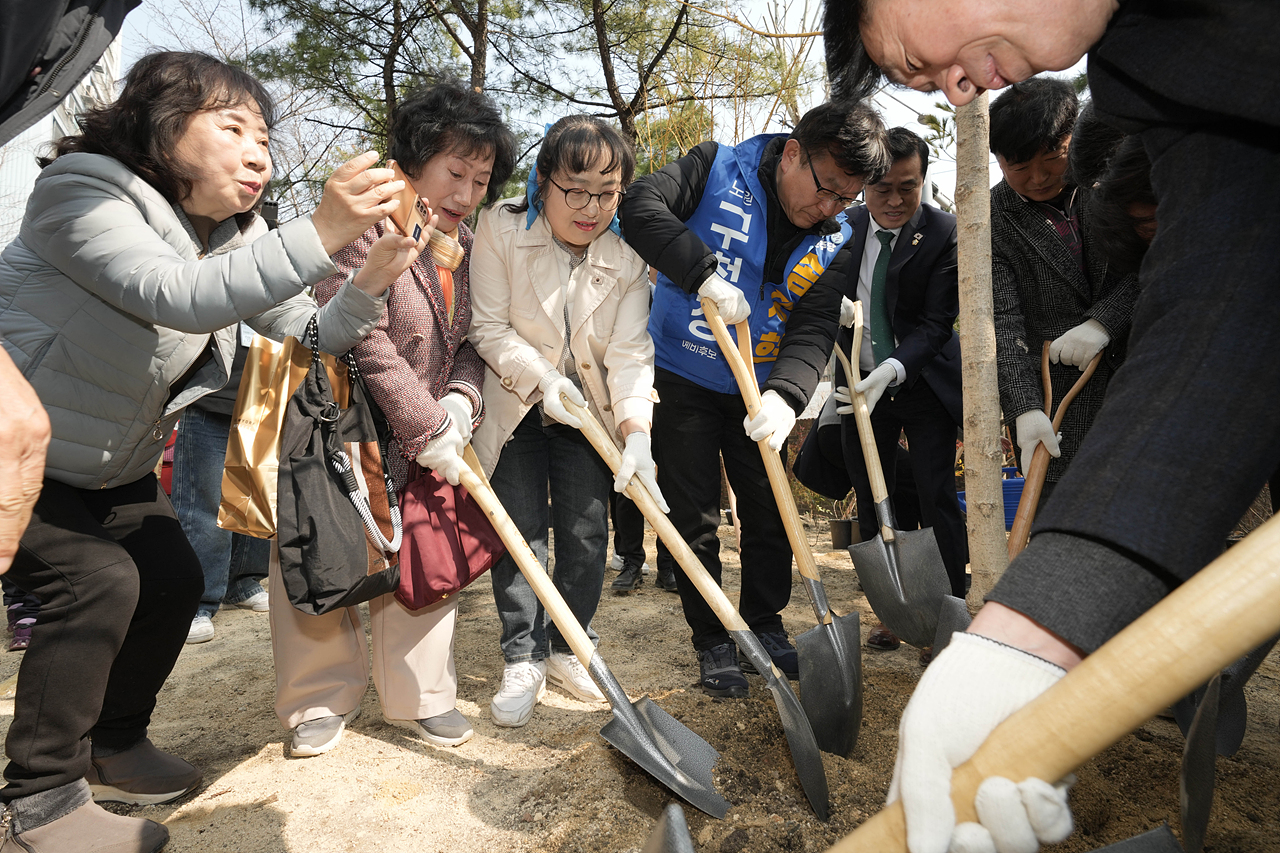 주민 참여 100만그루 나무심기 행사 - 8