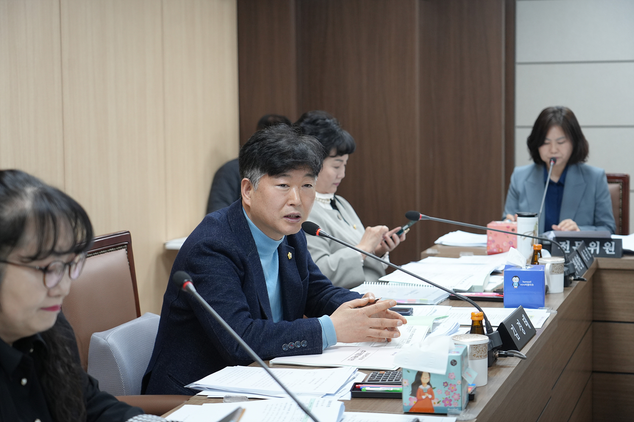 제297회 노원구의회 임시회 도시환경위원회 - 8