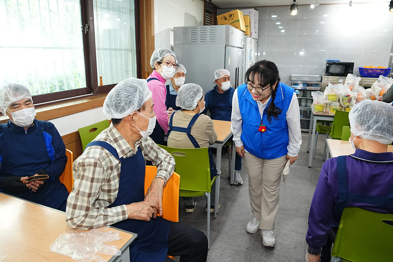 마들종합사회복지관 어버이날 행사 - 14