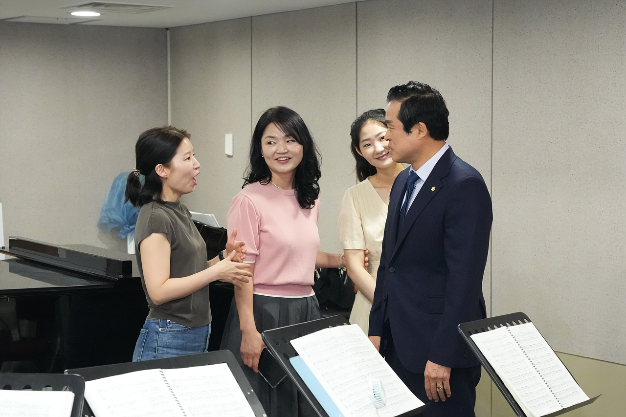 구립 여성합창단 격려 방문 - 16