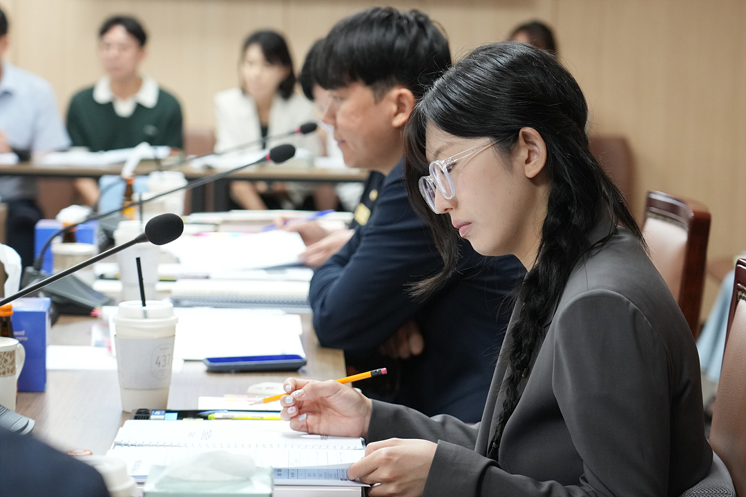 제300회 노원구의회 임시회 행정재경위원회 - 8