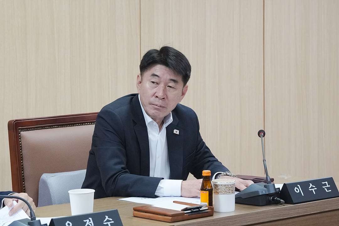 제300회 임시회 폐회중 운영위원회 제2차 회의 - 4