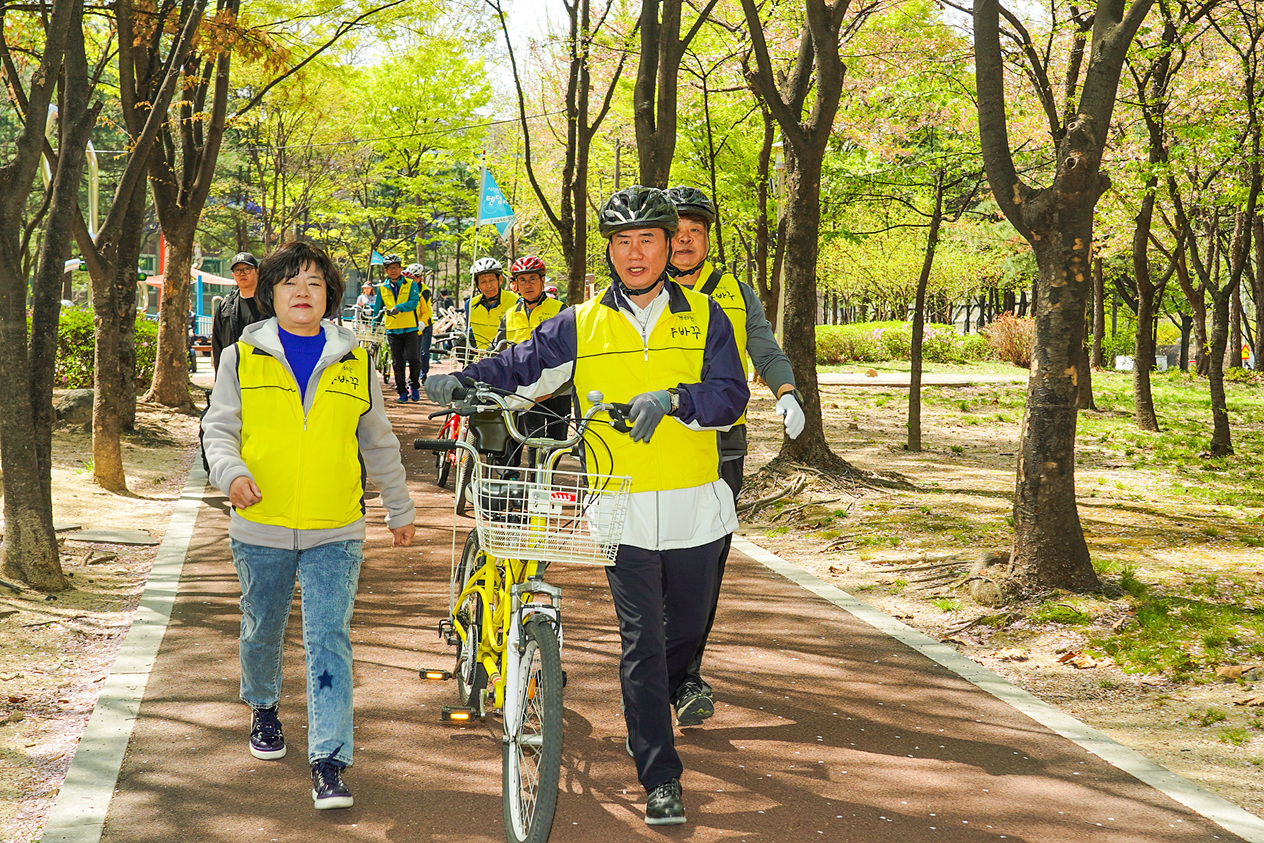 시각장애인과 자전거 함께 타기 행사 - 5