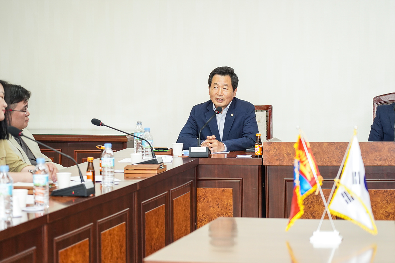 몽골 선진정치 연수단 노원구의회 방문 - 6