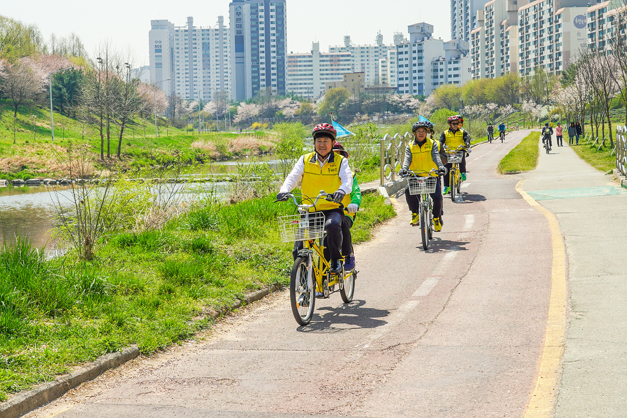 시각장애인과 자전거 함께 타기 행사 - 20