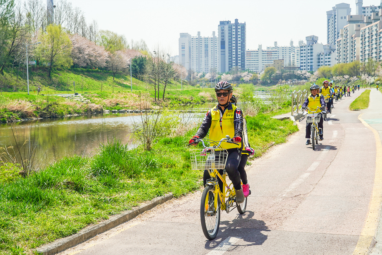 시각장애인과 자전거 함께 타기 행사 - 14