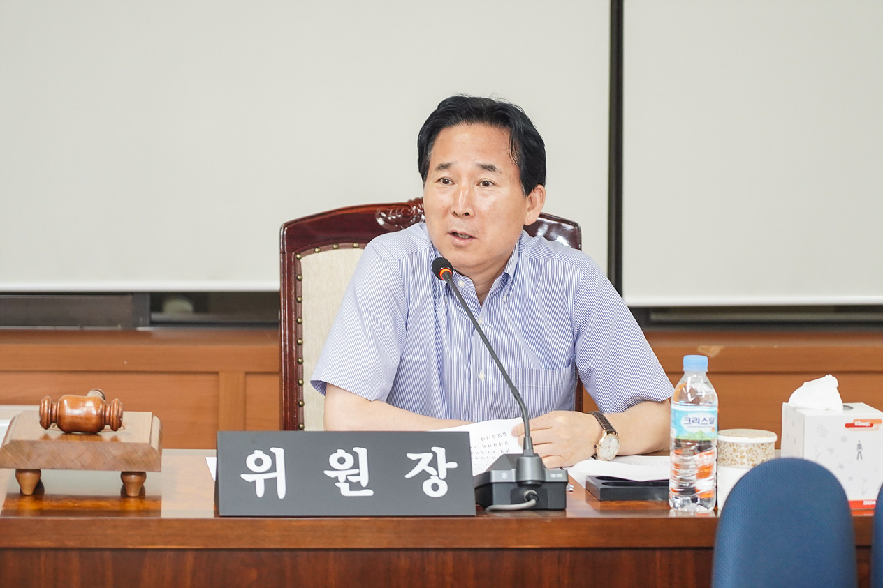 구의원 해외연수 심사위원 위촉식 및 심사위원회의 - 2