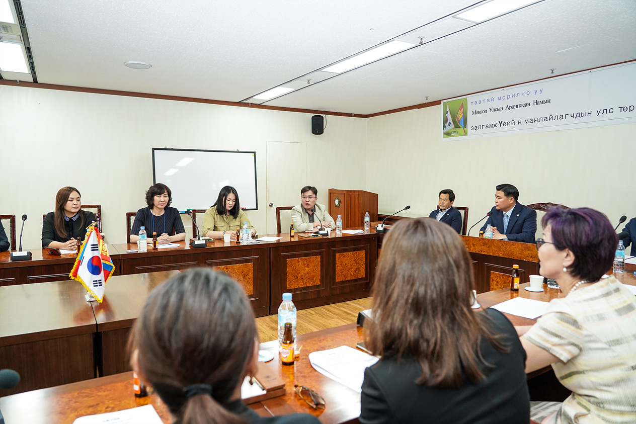 몽골 선진정치 연수단 노원구의회 방문 - 8