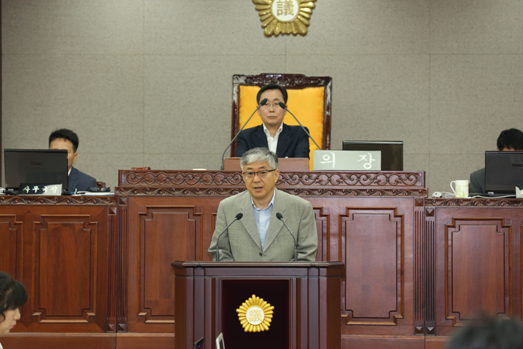 제208회 정례회 1차 본회의 - 3