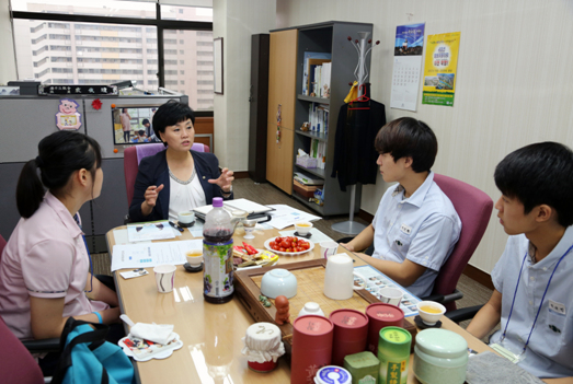 중학생 직업체험을 위한 청소년 모의의회 개최 - 2